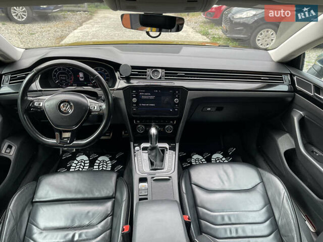 Жовтий Фольксваген Arteon, об'ємом двигуна 1.98 л та пробігом 182 тис. км за 24999 $, фото 8 на Automoto.ua