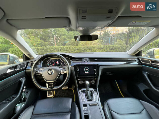 Желтый Фольксваген Arteon, объемом двигателя 1.98 л и пробегом 160 тыс. км за 27500 $, фото 19 на Automoto.ua