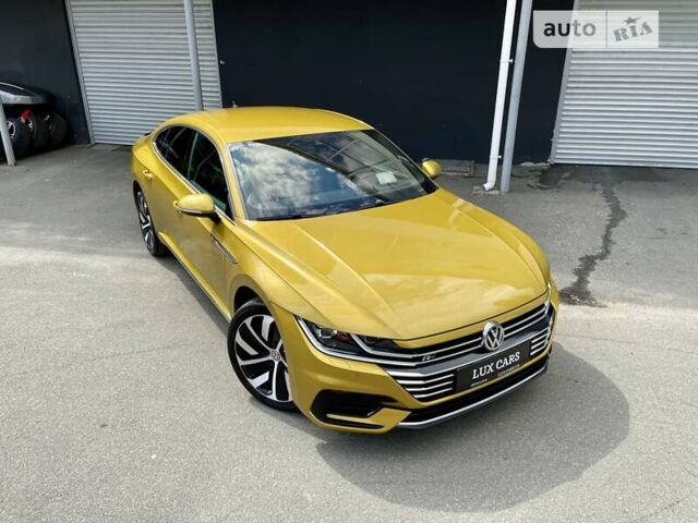 Жовтий Фольксваген Arteon, об'ємом двигуна 1.98 л та пробігом 57 тис. км за 29900 $, фото 19 на Automoto.ua