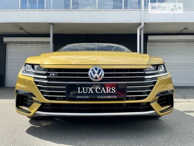 Желтый Фольксваген Arteon, объемом двигателя 1.98 л и пробегом 57 тыс. км за 29500 $, фото 4 на Automoto.ua