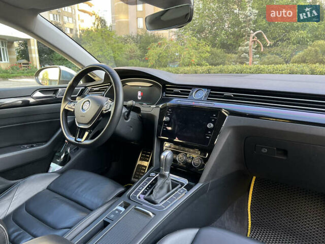 Желтый Фольксваген Arteon, объемом двигателя 1.98 л и пробегом 160 тыс. км за 27500 $, фото 27 на Automoto.ua