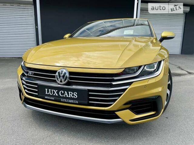 Жовтий Фольксваген Arteon, об'ємом двигуна 1.98 л та пробігом 57 тис. км за 29900 $, фото 13 на Automoto.ua