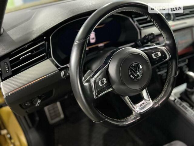 Жовтий Фольксваген Arteon, об'ємом двигуна 2 л та пробігом 187 тис. км за 26000 $, фото 48 на Automoto.ua