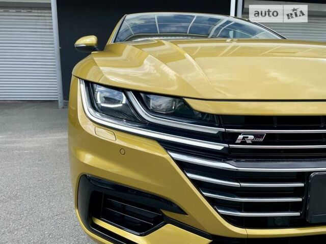 Желтый Фольксваген Arteon, объемом двигателя 1.98 л и пробегом 57 тыс. км за 29500 $, фото 5 на Automoto.ua