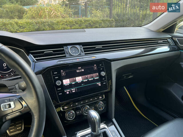 Желтый Фольксваген Arteon, объемом двигателя 1.98 л и пробегом 160 тыс. км за 27500 $, фото 15 на Automoto.ua
