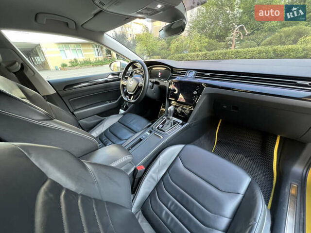 Желтый Фольксваген Arteon, объемом двигателя 1.98 л и пробегом 160 тыс. км за 27500 $, фото 25 на Automoto.ua