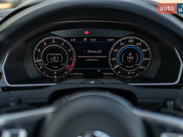 Желтый Фольксваген Arteon, объемом двигателя 1.98 л и пробегом 120 тыс. км за 33800 $, фото 63 на Automoto.ua