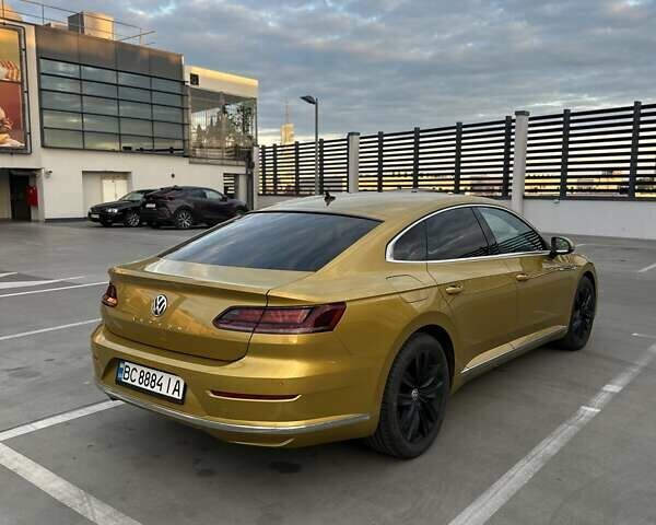 Желтый Фольксваген Arteon, объемом двигателя 2 л и пробегом 212 тыс. км за 24800 $, фото 20 на Automoto.ua