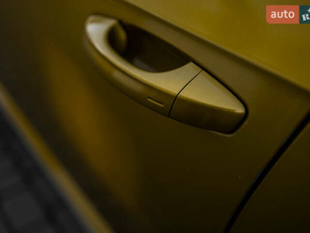 Желтый Фольксваген Arteon, объемом двигателя 1.98 л и пробегом 120 тыс. км за 33800 $, фото 26 на Automoto.ua