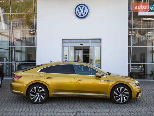 Желтый Фольксваген Arteon, объемом двигателя 1.98 л и пробегом 120 тыс. км за 33800 $, фото 11 на Automoto.ua