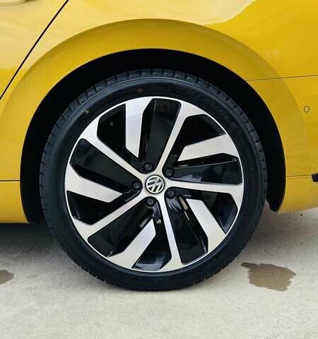 Фольксваген Arteon 2018 в Коростене на Automoto.ua Желтый Фольксваген Arteon, объемом двигателя 1.97 л и пробегом 184 тыс. км за 27999 $, фото 65 на Automoto.ua