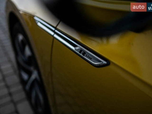 Желтый Фольксваген Arteon, объемом двигателя 1.98 л и пробегом 120 тыс. км за 33800 $, фото 25 на Automoto.ua
