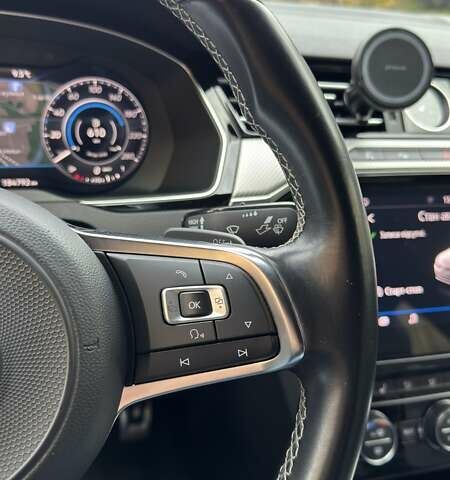 Фольксваген Arteon 2018 в Коростене на Automoto.ua Желтый Фольксваген Arteon, объемом двигателя 1.97 л и пробегом 184 тыс. км за 27999 $, фото 47 на Automoto.ua