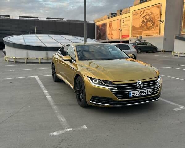 Желтый Фольксваген Arteon, объемом двигателя 2 л и пробегом 212 тыс. км за 24800 $, фото 24 на Automoto.ua
