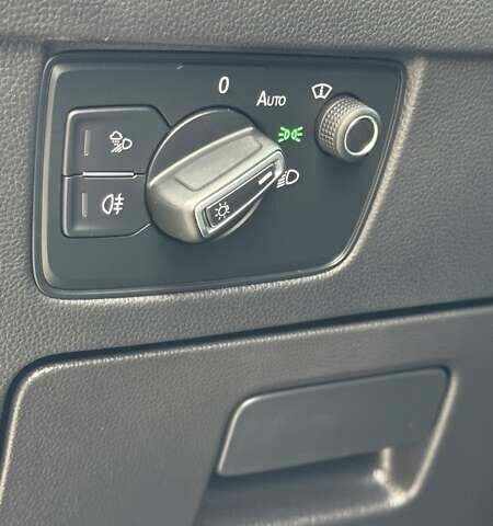 Фольксваген Arteon 2018 в Коростене на Automoto.ua Желтый Фольксваген Arteon, объемом двигателя 1.97 л и пробегом 184 тыс. км за 27999 $, фото 55 на Automoto.ua