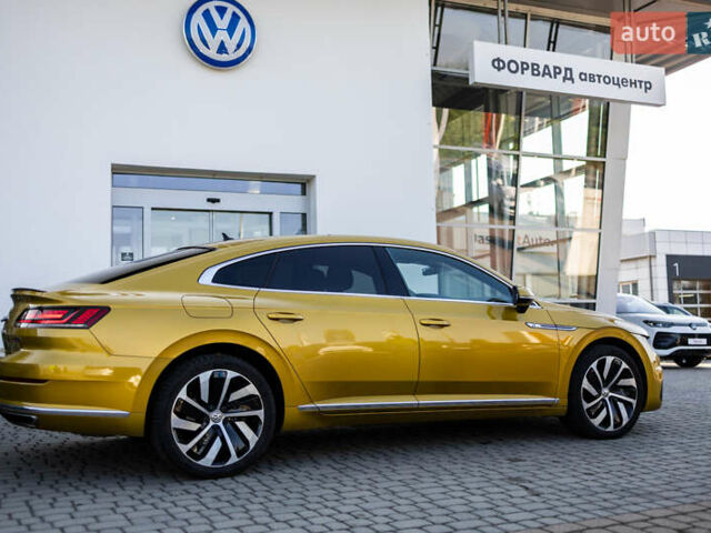 Желтый Фольксваген Arteon, объемом двигателя 1.98 л и пробегом 120 тыс. км за 33800 $, фото 12 на Automoto.ua