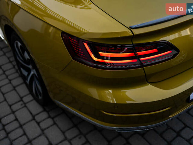 Желтый Фольксваген Arteon, объемом двигателя 1.98 л и пробегом 120 тыс. км за 33800 $, фото 24 на Automoto.ua