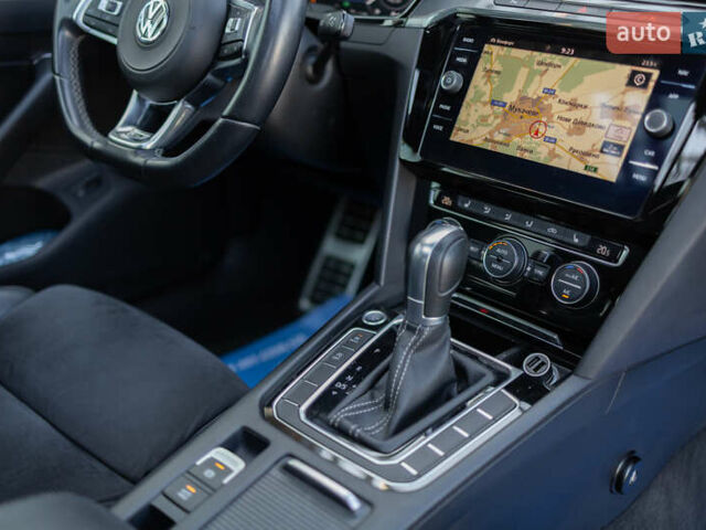 Желтый Фольксваген Arteon, объемом двигателя 1.98 л и пробегом 120 тыс. км за 33800 $, фото 53 на Automoto.ua