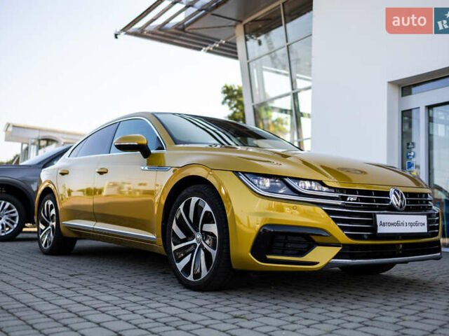 Желтый Фольксваген Arteon, объемом двигателя 1.98 л и пробегом 120 тыс. км за 33800 $, фото 13 на Automoto.ua