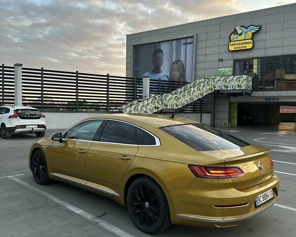 Желтый Фольксваген Arteon, объемом двигателя 2 л и пробегом 212 тыс. км за 24800 $, фото 7 на Automoto.ua