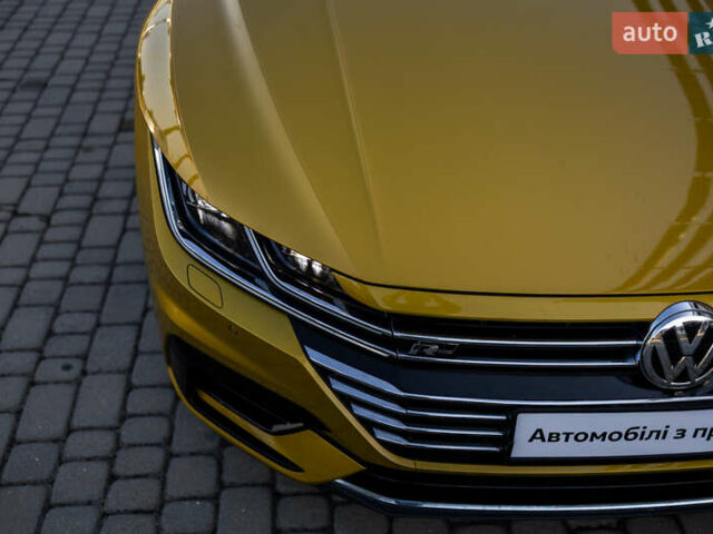 Желтый Фольксваген Arteon, объемом двигателя 1.98 л и пробегом 120 тыс. км за 33800 $, фото 18 на Automoto.ua