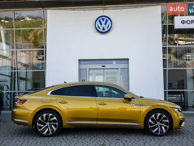 Желтый Фольксваген Arteon, объемом двигателя 1.98 л и пробегом 120 тыс. км за 33800 $, фото 10 на Automoto.ua