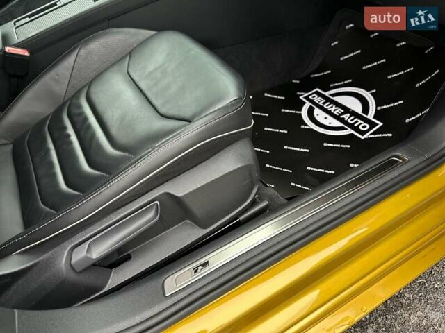 Жовтий Фольксваген Arteon, об'ємом двигуна 2 л та пробігом 179 тис. км за 28999 $, фото 74 на Automoto.ua