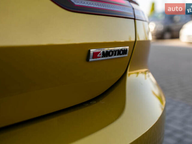 Желтый Фольксваген Arteon, объемом двигателя 1.98 л и пробегом 120 тыс. км за 33800 $, фото 28 на Automoto.ua