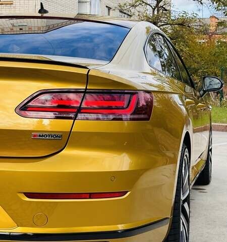 Фольксваген Arteon 2018 в Коростене на Automoto.ua Желтый Фольксваген Arteon, объемом двигателя 1.97 л и пробегом 184 тыс. км за 27999 $, фото 13 на Automoto.ua