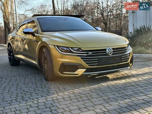 Желтый Фольксваген Arteon, объемом двигателя 2 л и пробегом 68 тыс. км за 29500 $, фото 7 на Automoto.ua