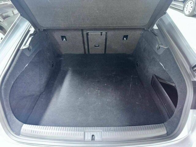 Серый Фольксваген Arteon, объемом двигателя 2 л и пробегом 53 тыс. км за 12000 $, фото 6 на Automoto.ua