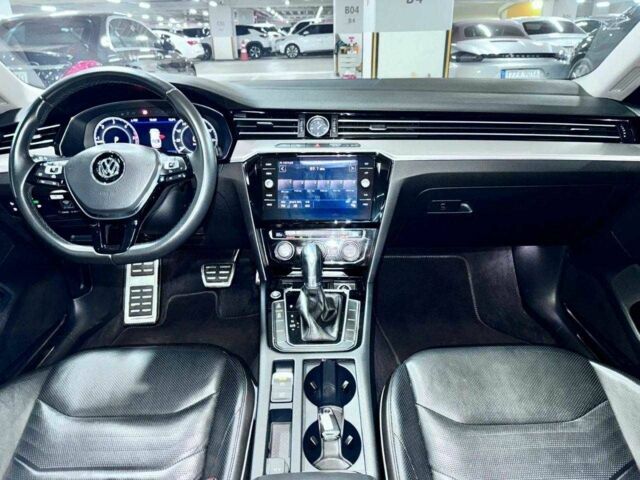 Серый Фольксваген Arteon, объемом двигателя 2 л и пробегом 53 тыс. км за 12000 $, фото 4 на Automoto.ua