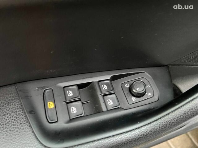 Фольксваген Arteon 2018 в Львове на Automoto.ua Серый Фольксваген Arteon, объемом двигателя 2 л и пробегом 225 тыс. км за 24990 $, фото 16 на Automoto.ua