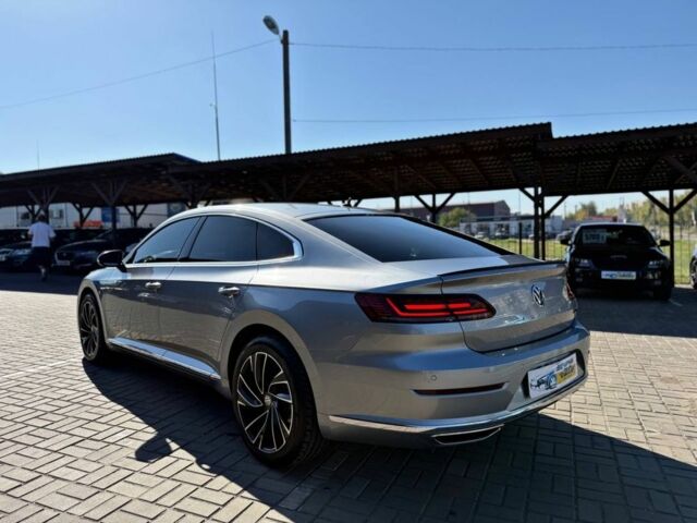 Серый Фольксваген Arteon, объемом двигателя 2 л и пробегом 177 тыс. км за 25750 $, фото 2 на Automoto.ua