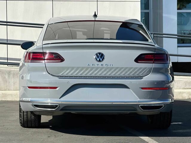 Серый Фольксваген Arteon, объемом двигателя 2 л и пробегом 13 тыс. км за 19000 $, фото 4 на Automoto.ua