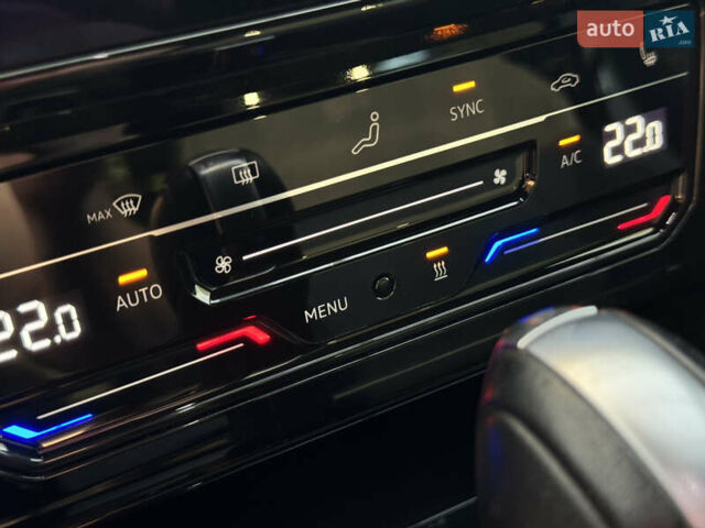 Серый Фольксваген Arteon, объемом двигателя 1.97 л и пробегом 158 тыс. км за 37500 $, фото 14 на Automoto.ua