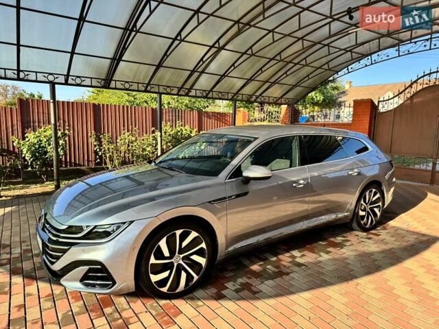 Серый Фольксваген Arteon, объемом двигателя 1.97 л и пробегом 158 тыс. км за 37500 $, фото 1 на Automoto.ua