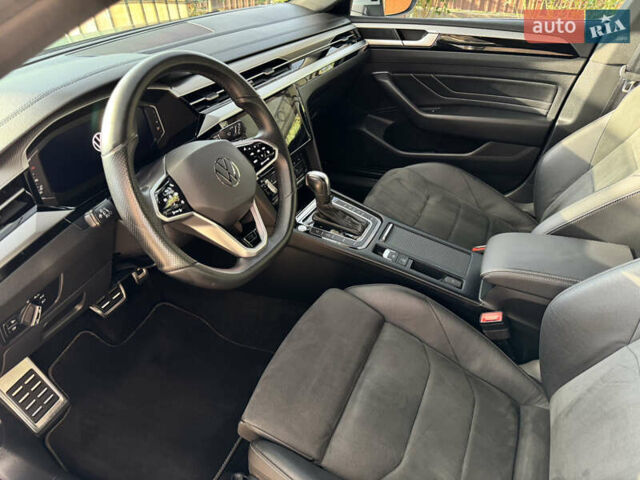 Серый Фольксваген Arteon, объемом двигателя 1.97 л и пробегом 158 тыс. км за 37500 $, фото 6 на Automoto.ua