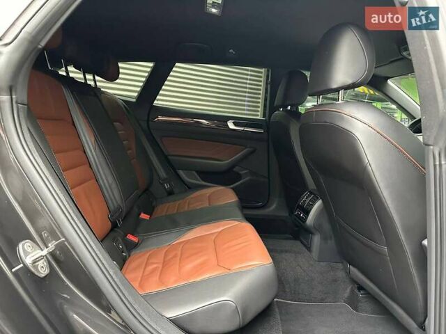 Серый Фольксваген Arteon, объемом двигателя 1.97 л и пробегом 88 тыс. км за 39990 $, фото 11 на Automoto.ua