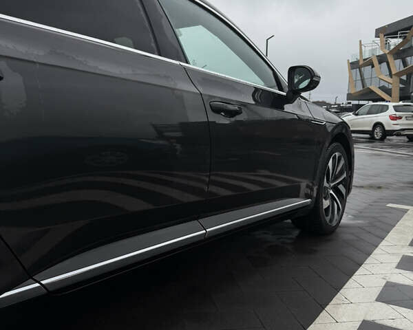 Сірий Фольксваген Arteon, об'ємом двигуна 1.97 л та пробігом 95 тис. км за 47000 $, фото 2 на Automoto.ua