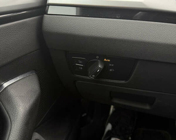 Сірий Фольксваген Arteon, об'ємом двигуна 1.97 л та пробігом 95 тис. км за 47000 $, фото 15 на Automoto.ua