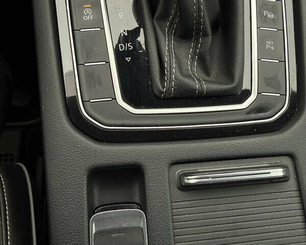 Сірий Фольксваген Arteon, об'ємом двигуна 1.97 л та пробігом 95 тис. км за 47000 $, фото 7 на Automoto.ua