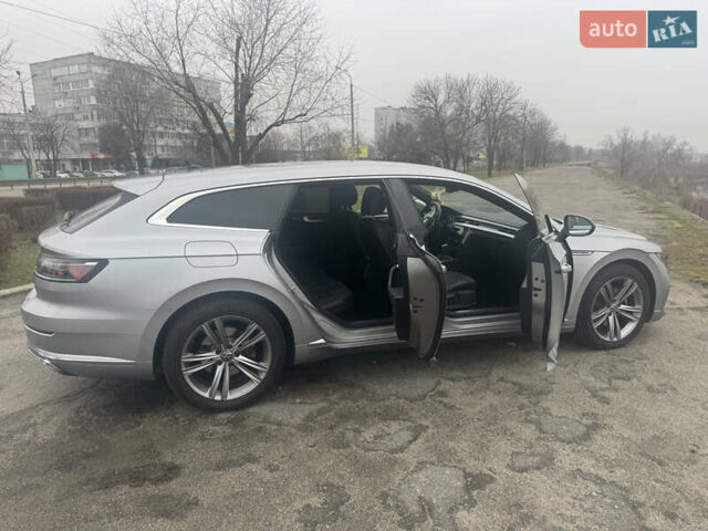 Серый Фольксваген Arteon, объемом двигателя 1.97 л и пробегом 35 тыс. км за 44000 $, фото 5 на Automoto.ua