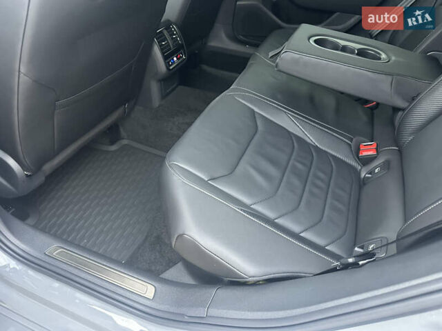 Серый Фольксваген Arteon, объемом двигателя 1.98 л и пробегом 28 тыс. км за 49900 $, фото 67 на Automoto.ua
