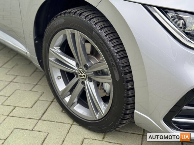 Серый Фольксваген Arteon, объемом двигателя 2 л и пробегом 32 тыс. км за 49034 $, фото 5 на Automoto.ua