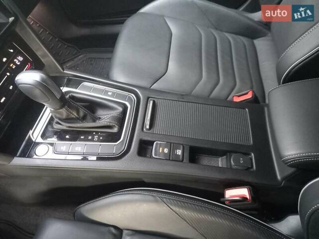 Серый Фольксваген Arteon, объемом двигателя 1.97 л и пробегом 15 тыс. км за 49900 $, фото 25 на Automoto.ua