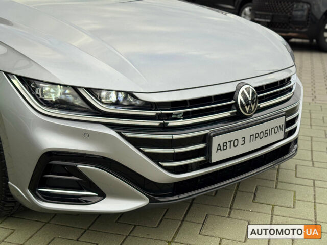 Серый Фольксваген Arteon, объемом двигателя 2 л и пробегом 32 тыс. км за 49034 $, фото 4 на Automoto.ua