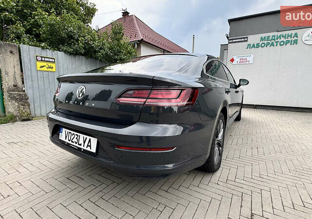 Серый Фольксваген Arteon, объемом двигателя 1.97 л и пробегом 131 тыс. км за 25395 $, фото 8 на Automoto.ua