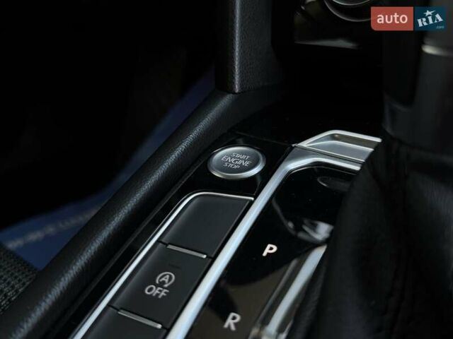 Серый Фольксваген Arteon, объемом двигателя 1.97 л и пробегом 141 тыс. км за 23990 $, фото 40 на Automoto.ua