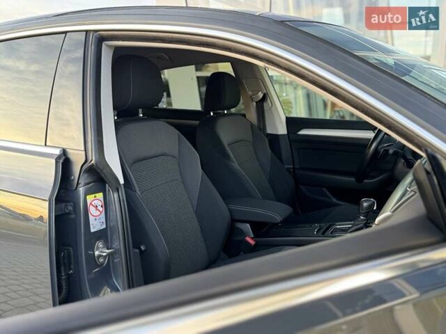 Серый Фольксваген Arteon, объемом двигателя 1.97 л и пробегом 141 тыс. км за 23990 $, фото 36 на Automoto.ua